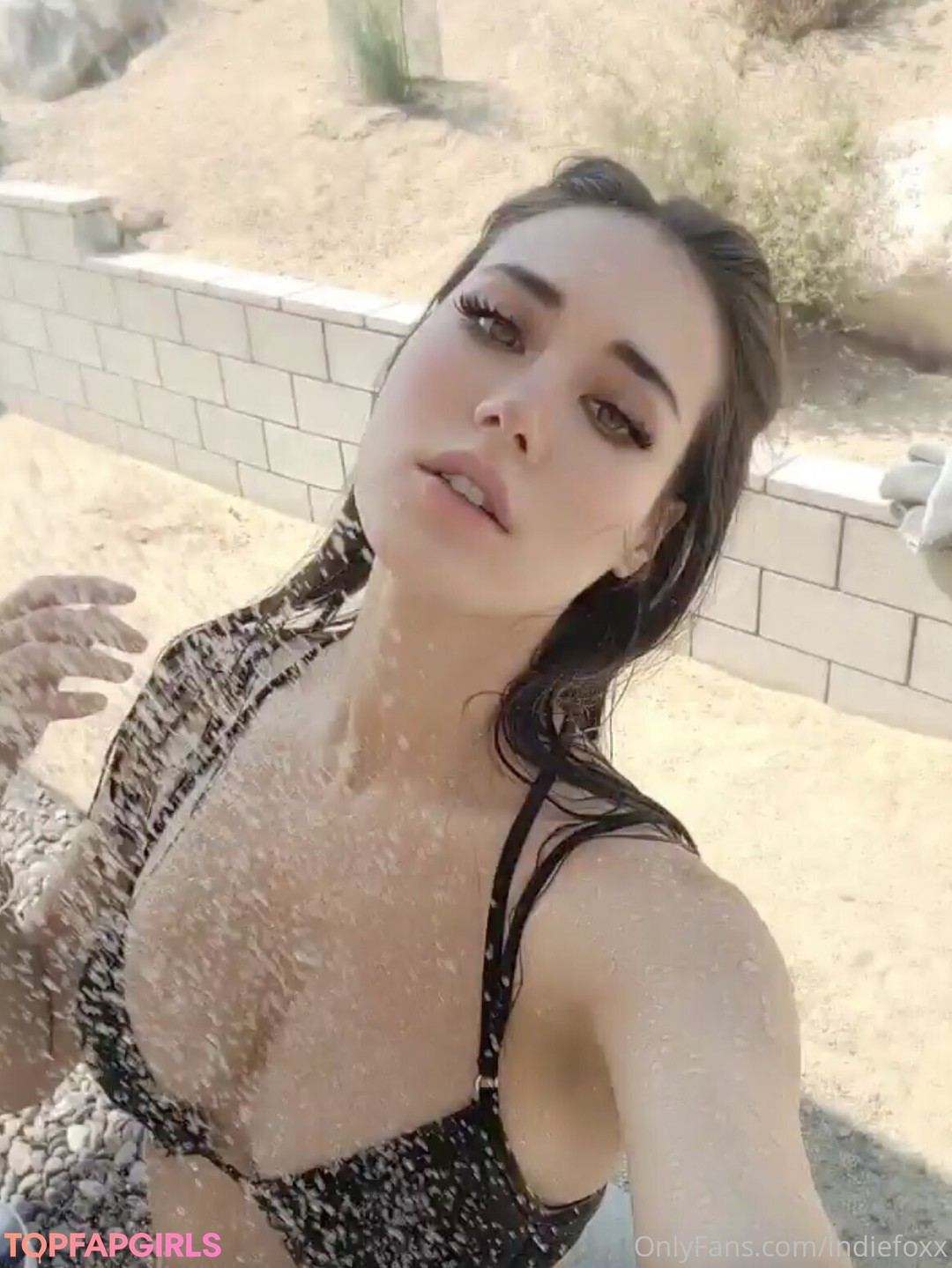 Naakte gelekte OnlyFans-foto van Indiefoxx #215