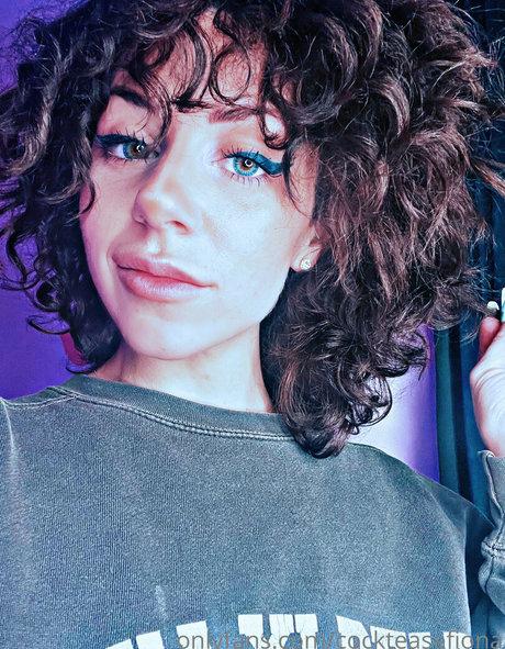 Naakte gelekte OnlyFans-foto van Fiona Costello