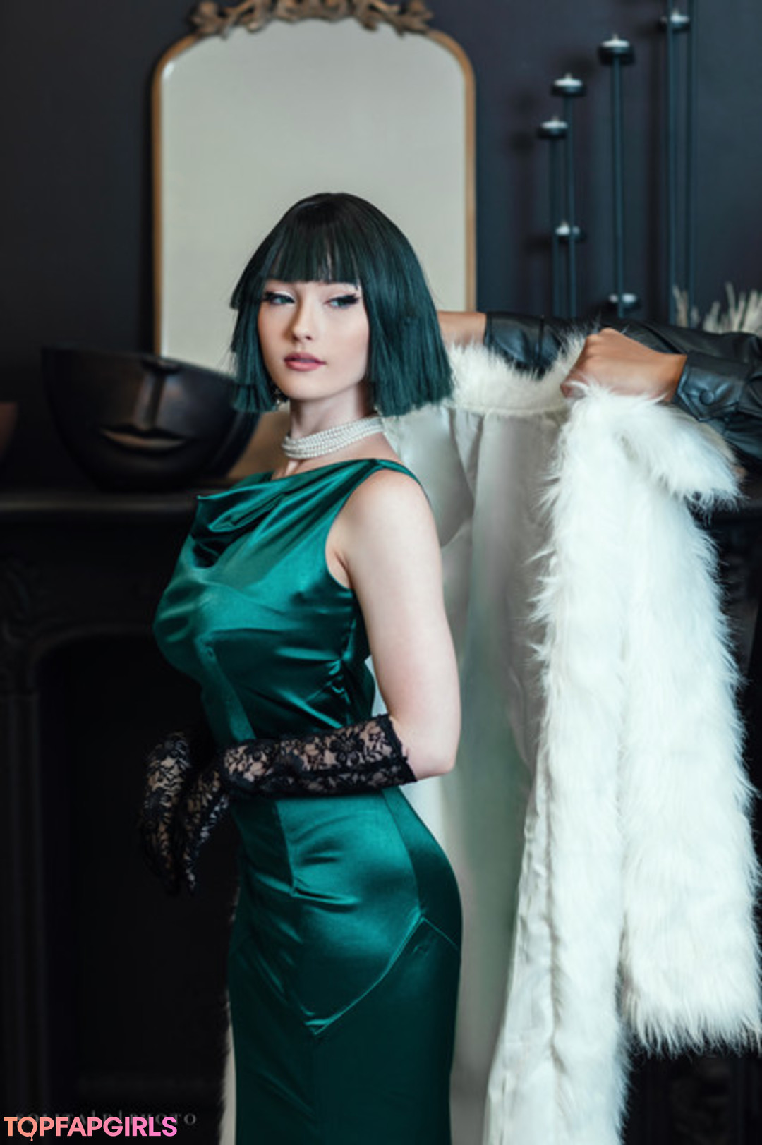 Naakte gelekte OnlyFans-foto van Chameleahn #439