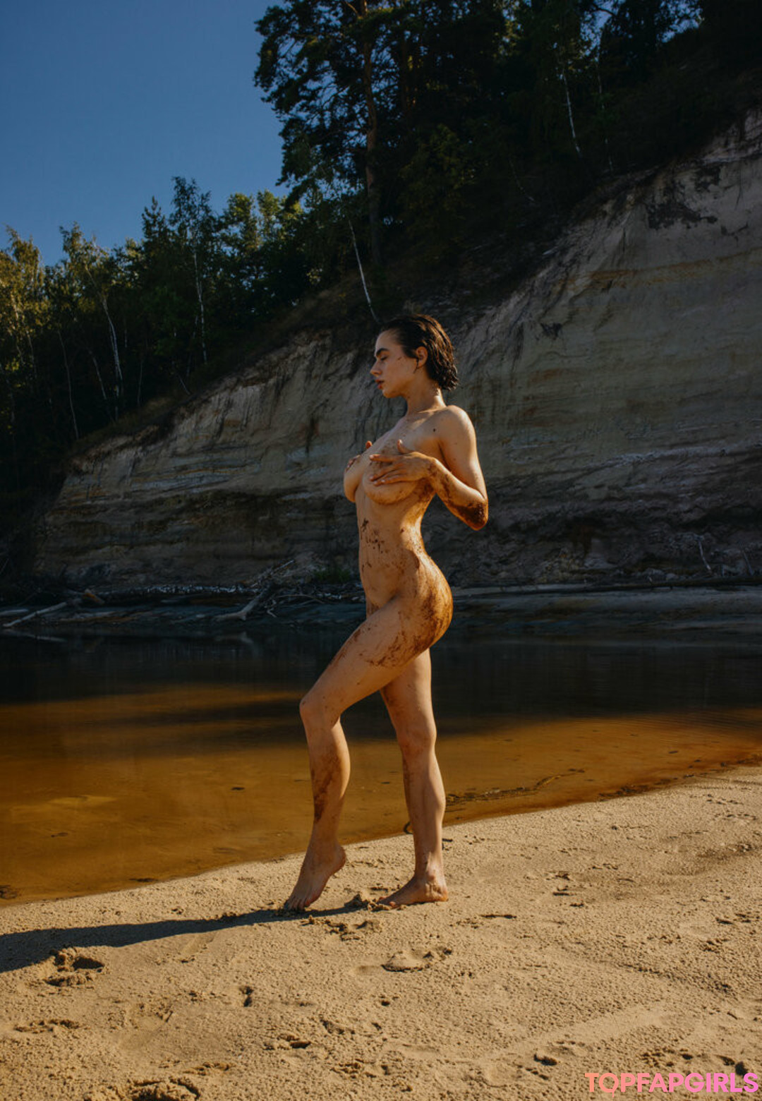 Naakte gelekte OnlyFans-foto van Solomia Maievska #1784