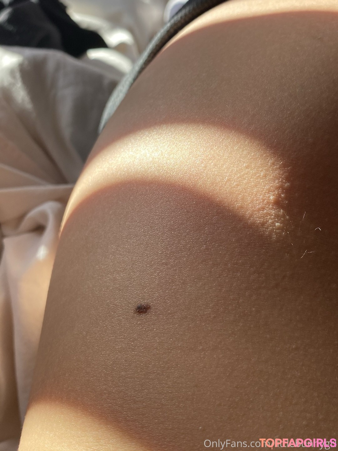 Naakte gelekte OnlyFans-foto van Little Bunny #213