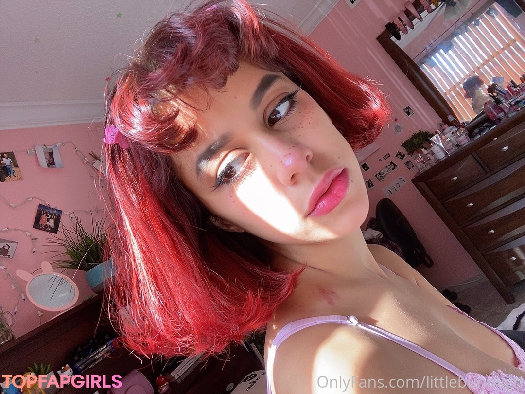 Naakte gelekte OnlyFans-foto van Little Bunny #244