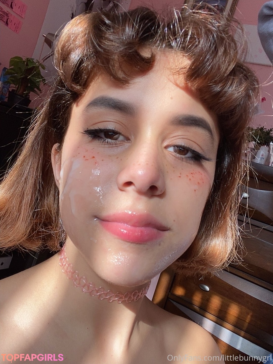 Naakte gelekte OnlyFans-foto van Little Bunny #262