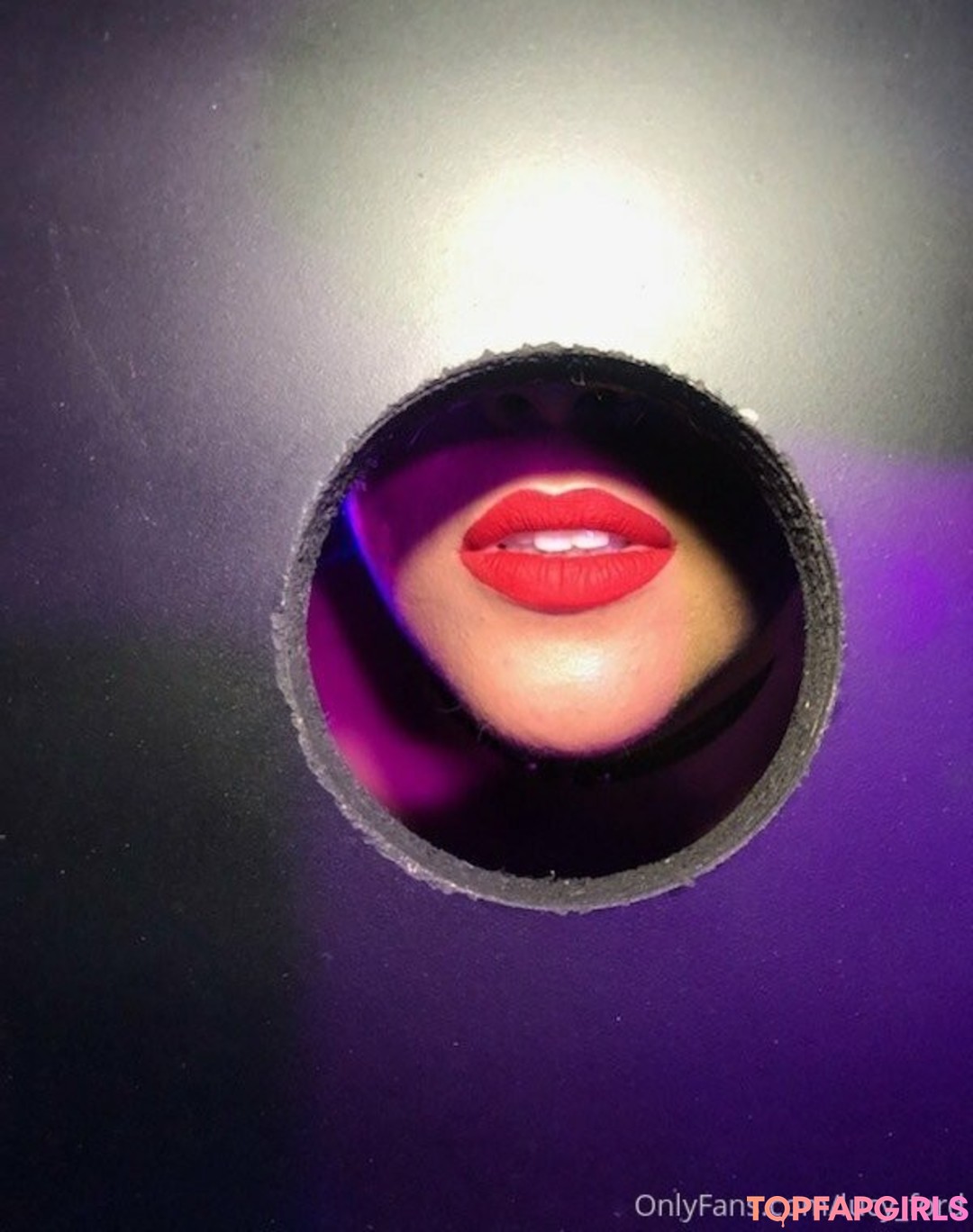 Naakte gelekte OnlyFans-foto van Lucy Ford #6