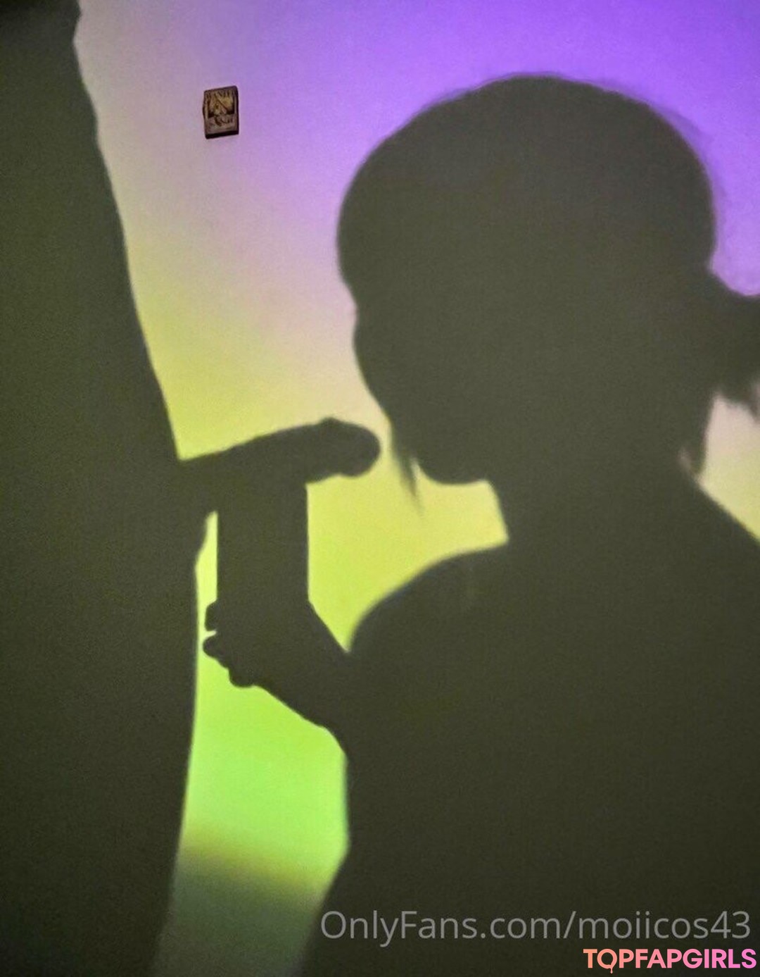 Naakte gelekte OnlyFans-foto van Moiicos #596