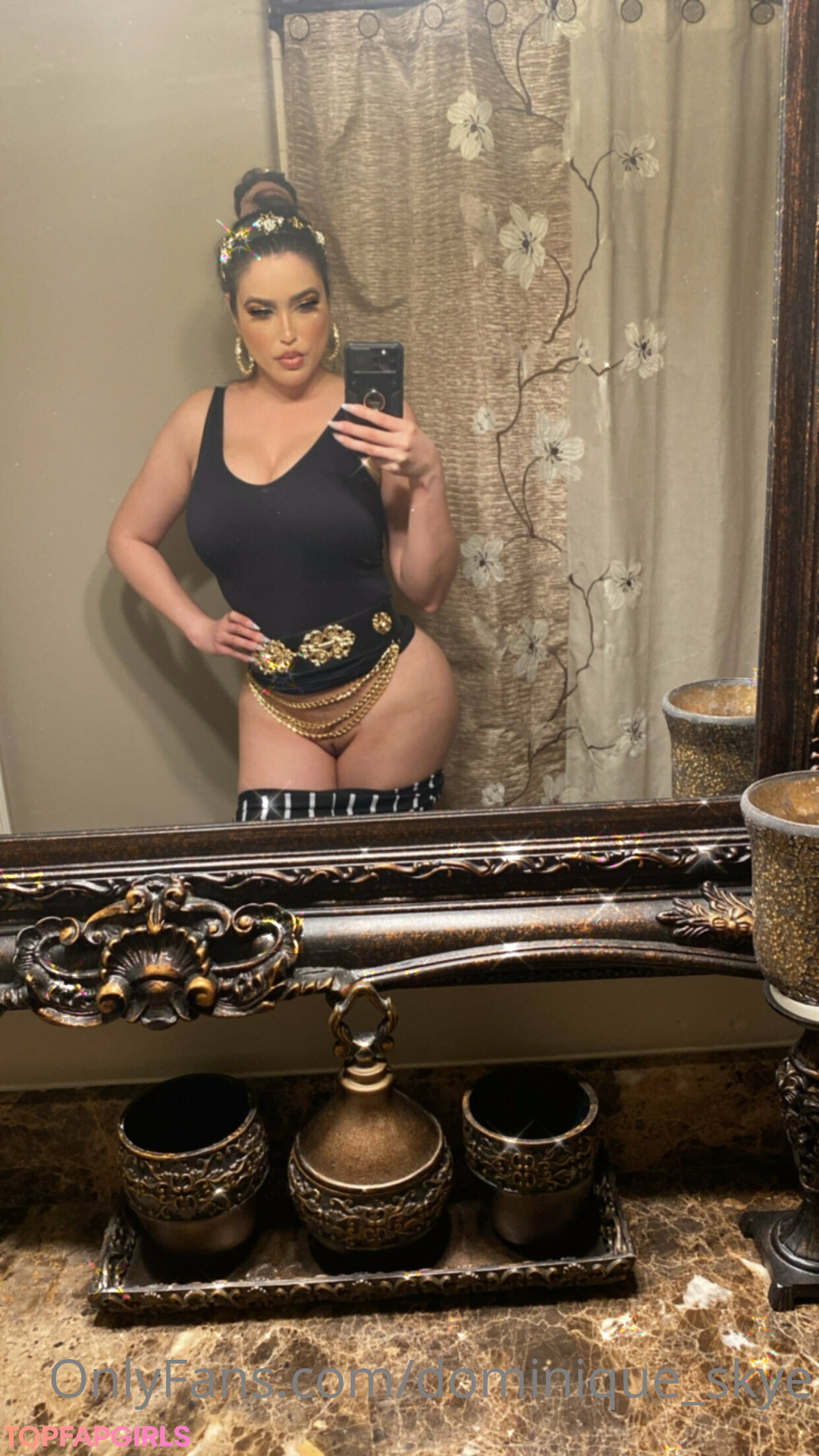 Naakte gelekte OnlyFans-foto van Dominique Skye #72