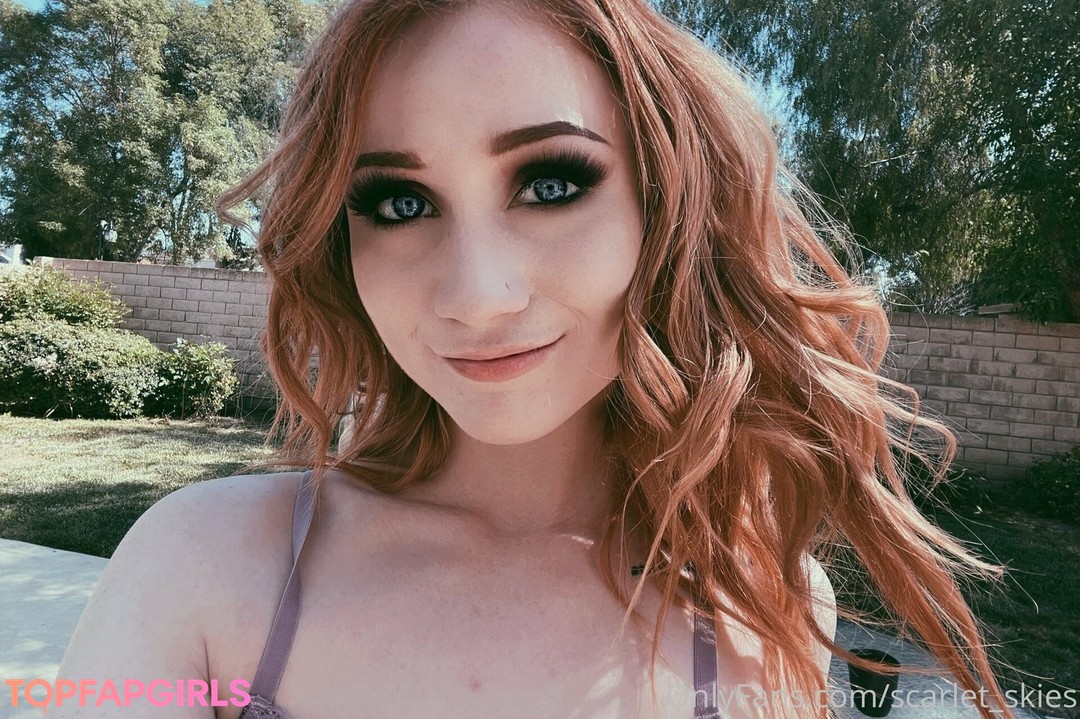 Naakte gelekte OnlyFans-foto van Scarlet Skies #125