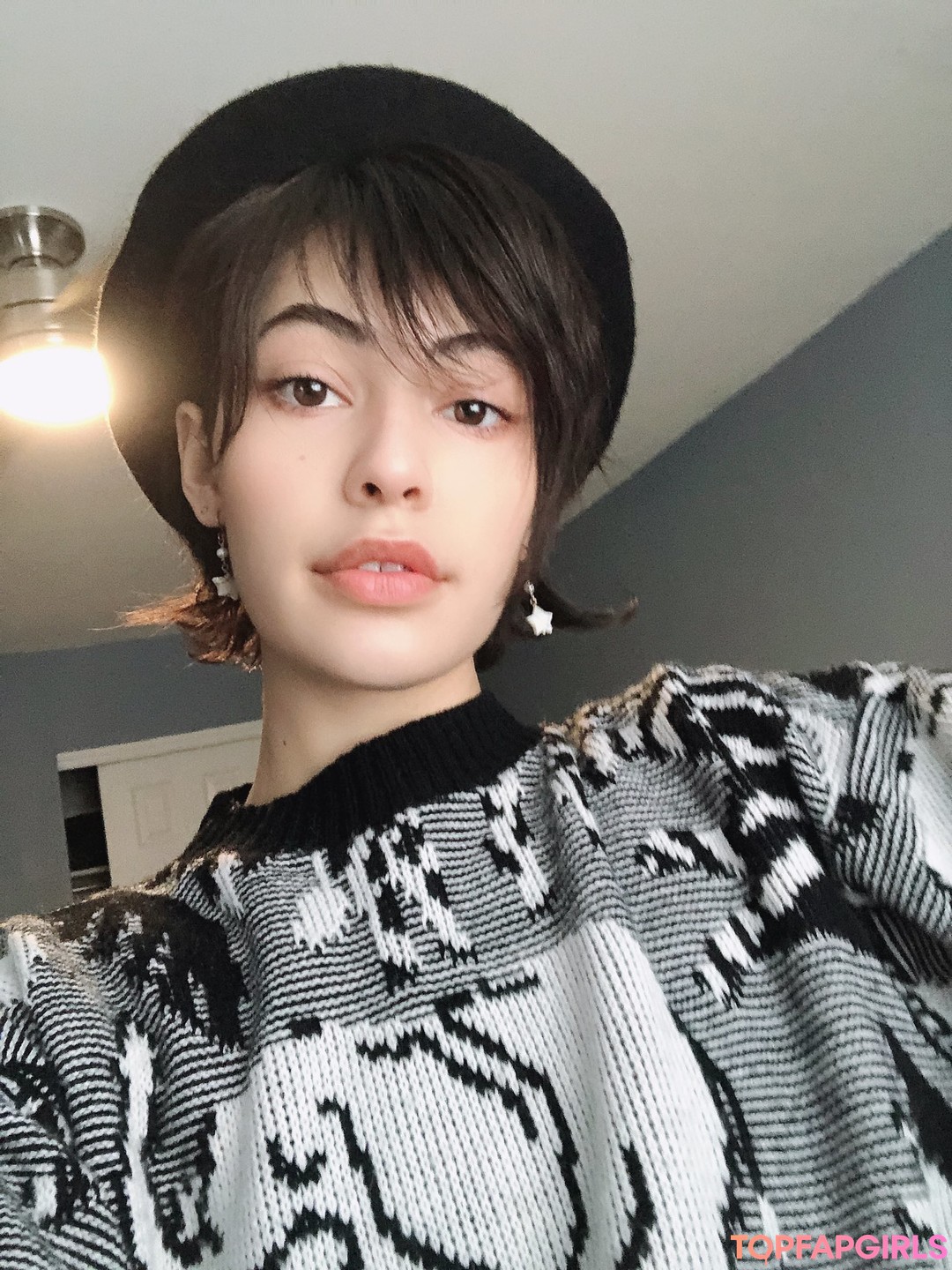 Naakte gelekte OnlyFans-foto van Betas Inferno #576