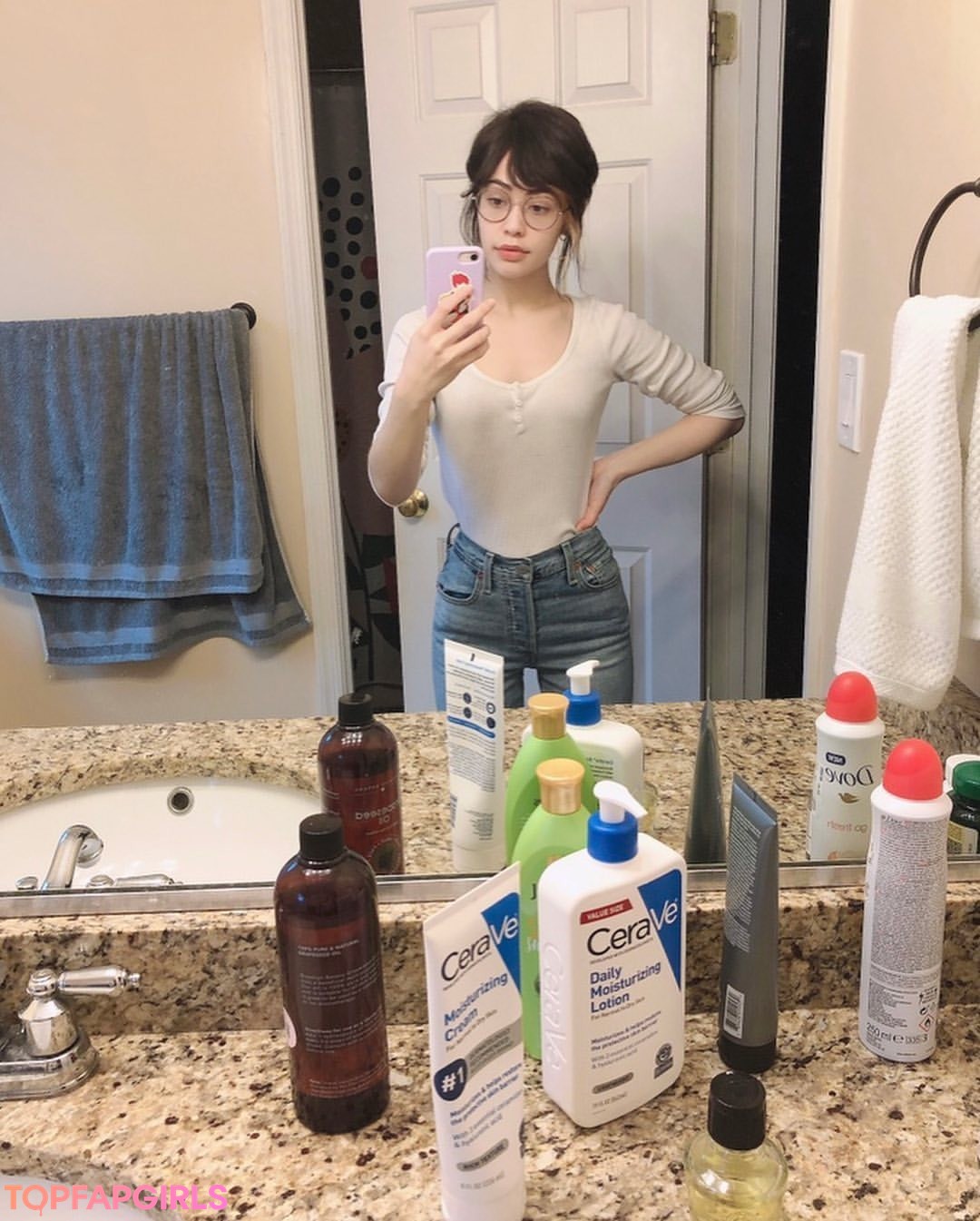 Naakte gelekte OnlyFans-foto van Betas Inferno #322