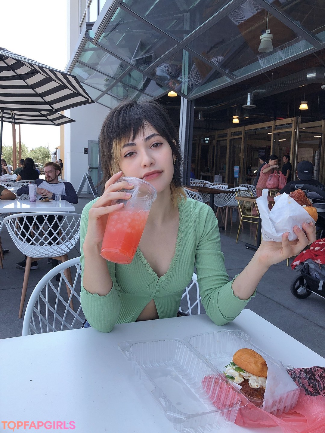 Naakte gelekte OnlyFans-foto van Betas Inferno #482