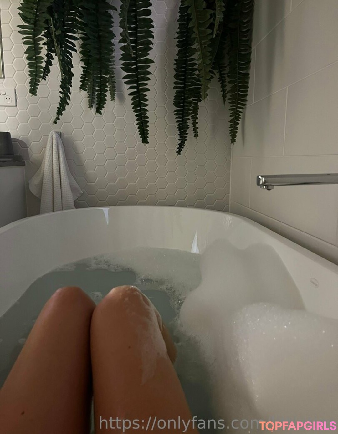 Naakte gelekte OnlyFans-foto van Lily Rose #643