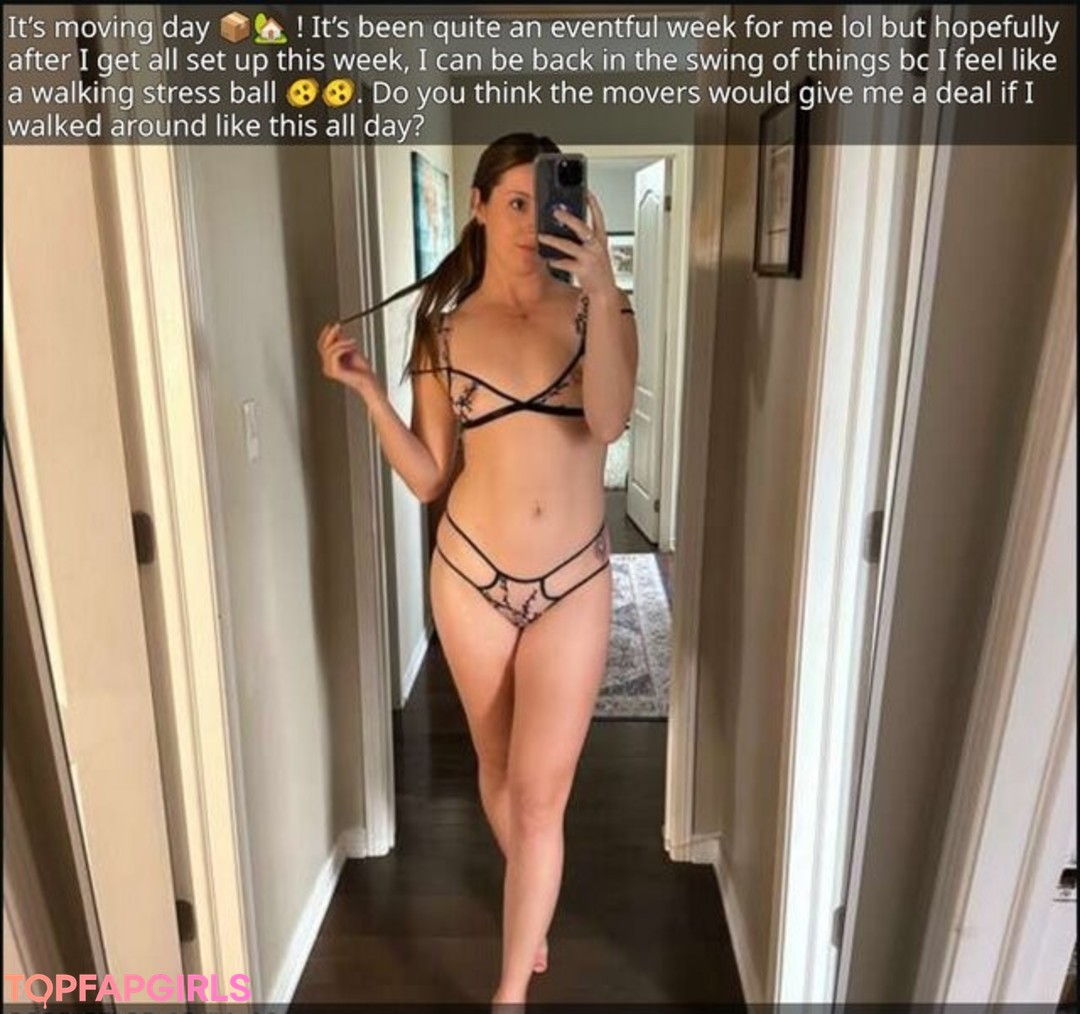 Naakte gelekte OnlyFans-foto van Nadia Foxx #157