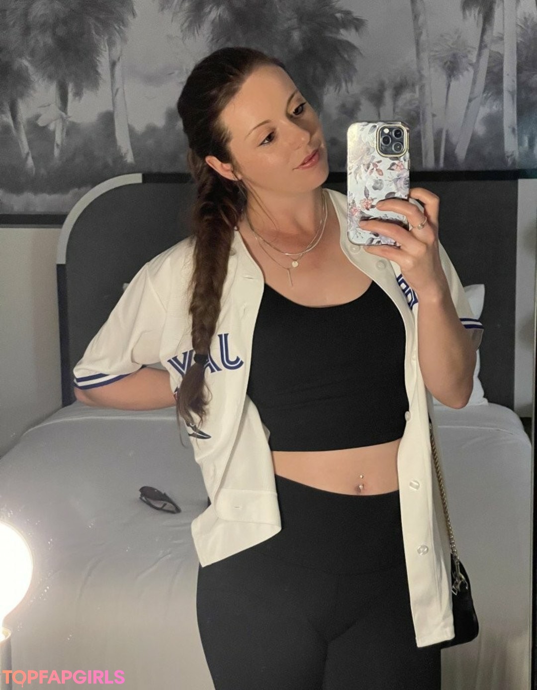 Naakte gelekte OnlyFans-foto van Nadia Foxx #78