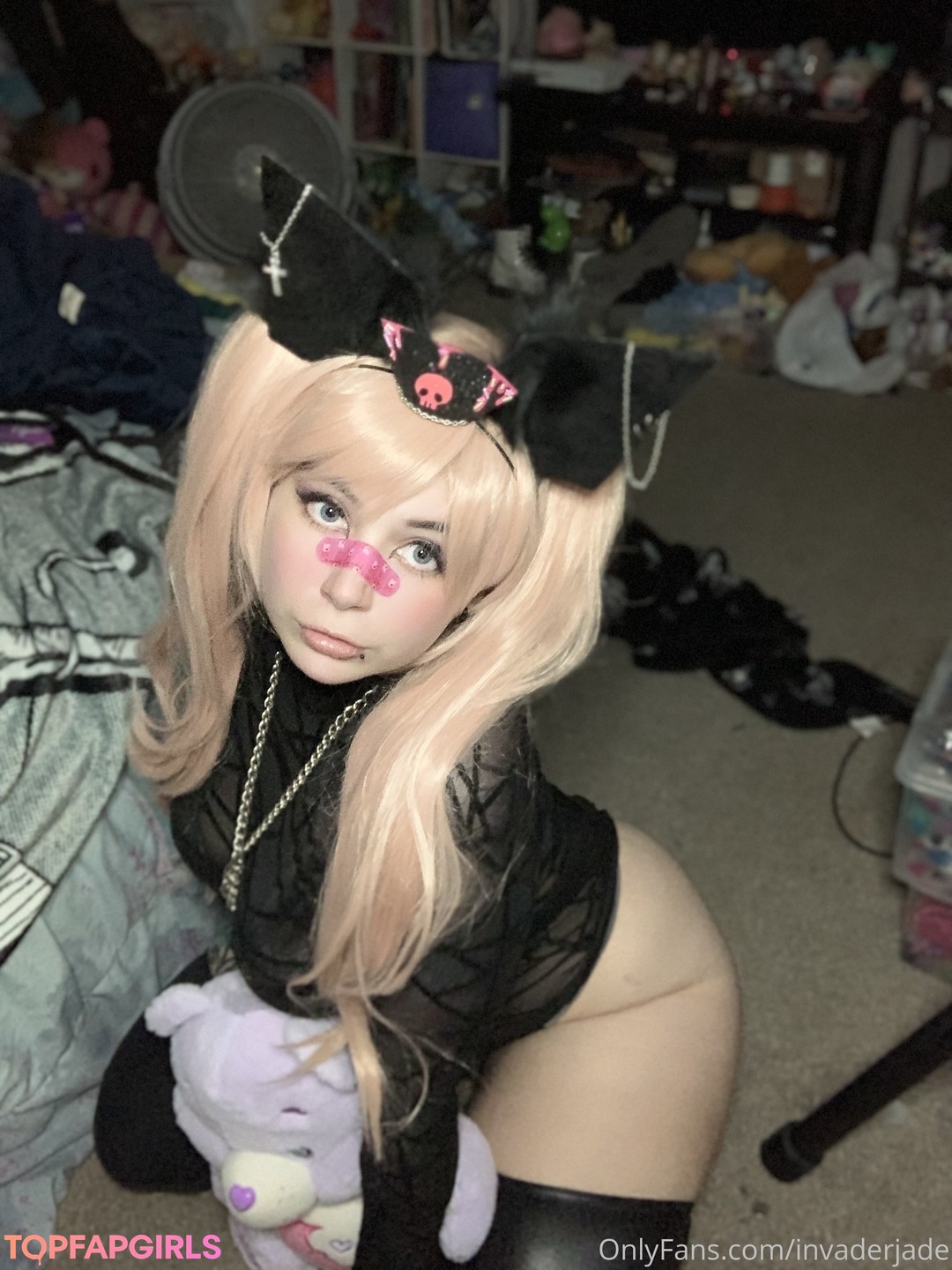 Naakte gelekte OnlyFans-foto van Invader Jade #106