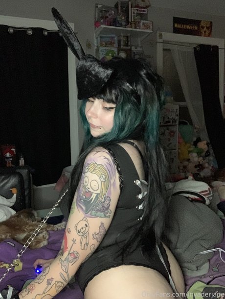 Invader jade
