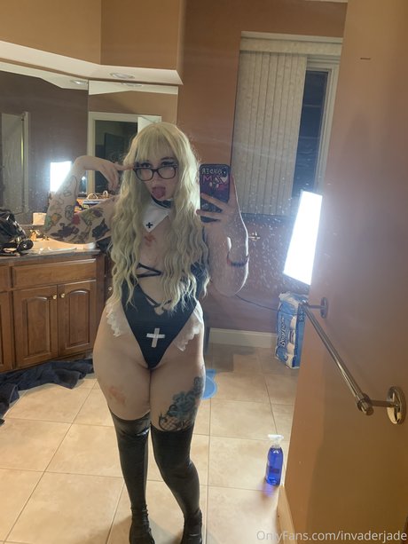 Invader jade
