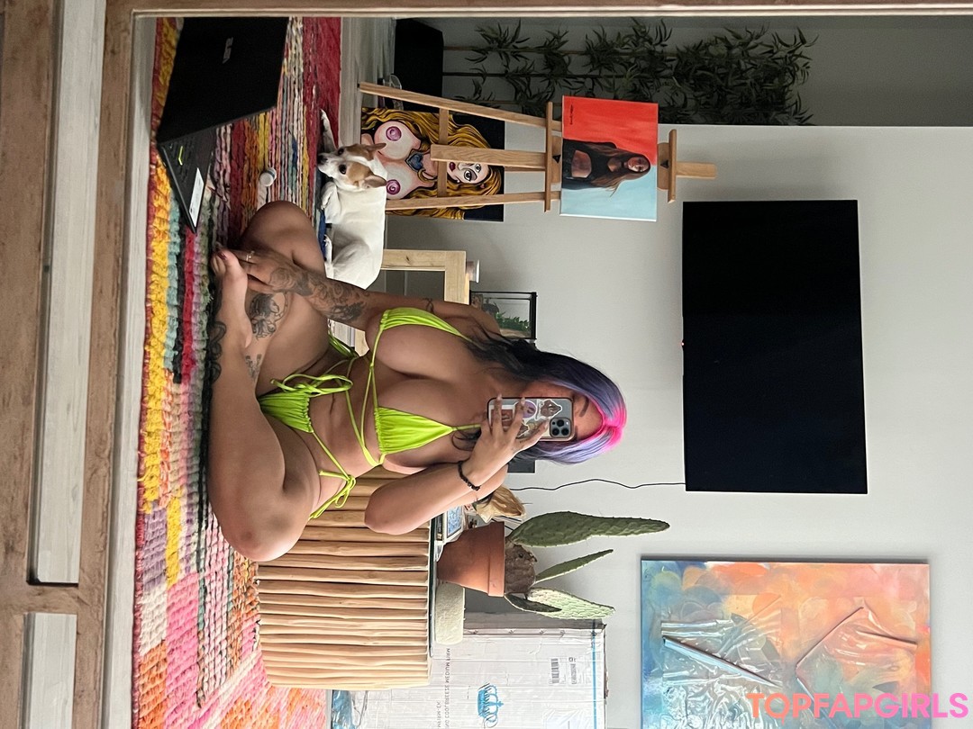 Naakte gelekte OnlyFans-foto van Emily Cheree #261