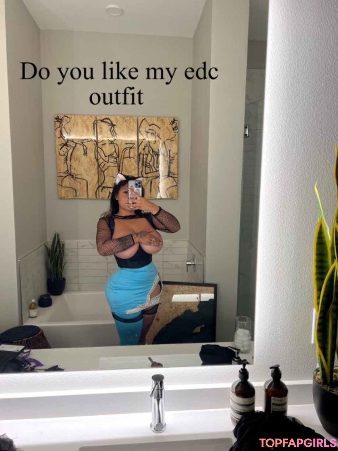 Naakte gelekte OnlyFans-foto van Emily Cheree #324