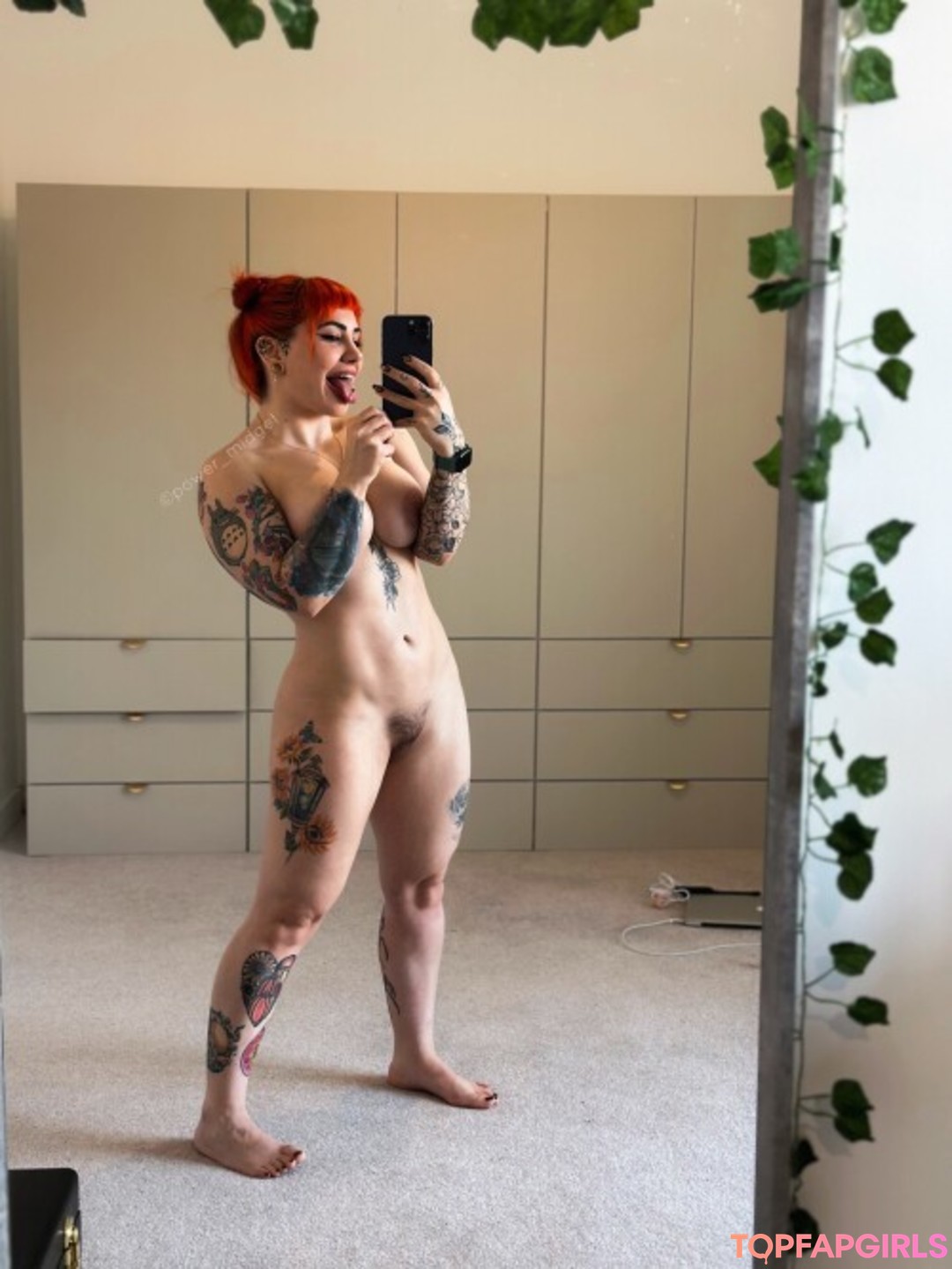 Naakte gelekte OnlyFans-foto van Peta Lloyd #60