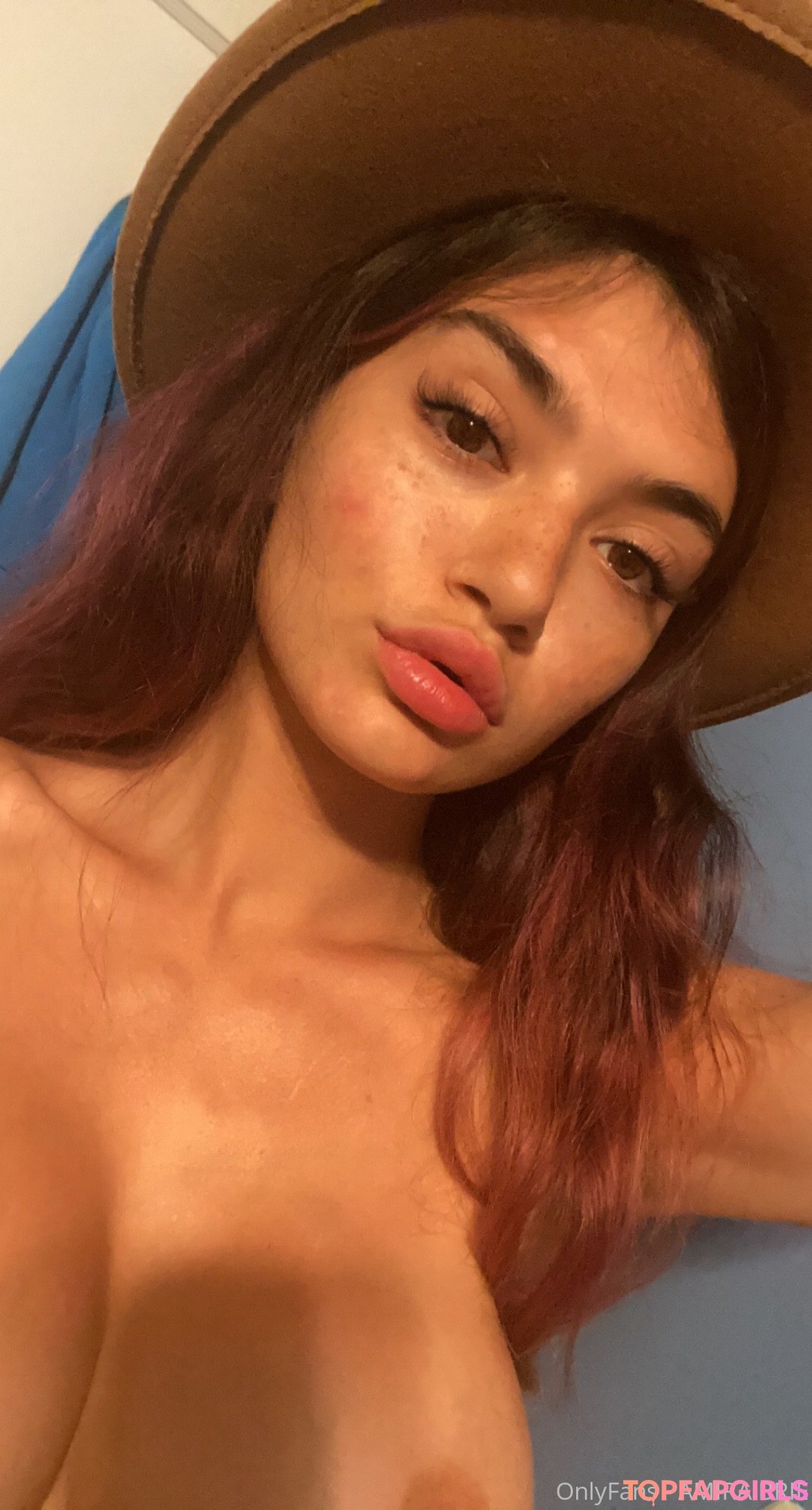 Naakte gelekte OnlyFans-foto van Amira Brie #239