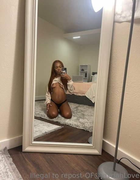 Naakte gelekte OnlyFans-foto van Jaydahlove