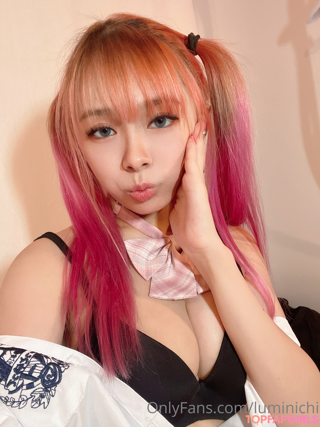 Naakte gelekte OnlyFans-foto van Luminichi #236