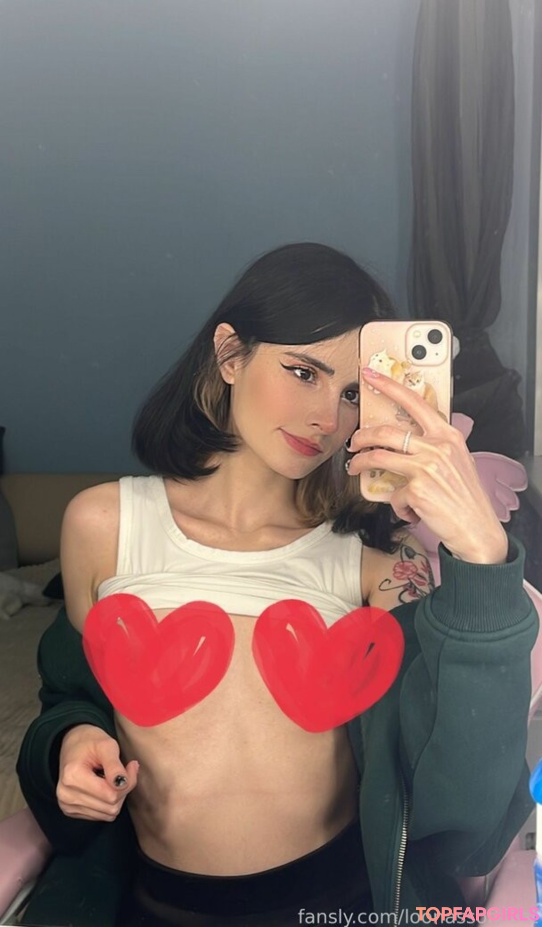 Naakte gelekte OnlyFans-foto van Loona #1320