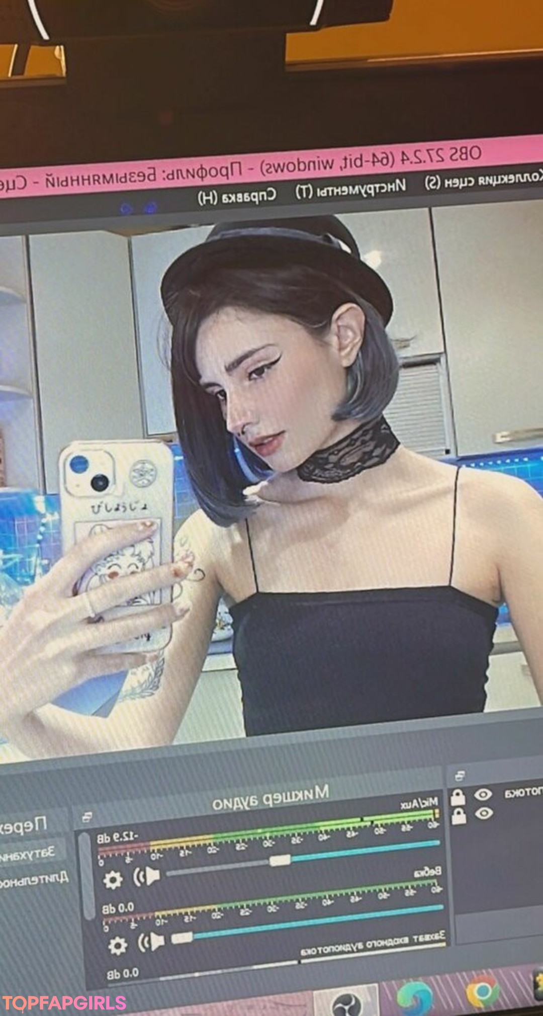 Naakte gelekte OnlyFans-foto van Loona #379