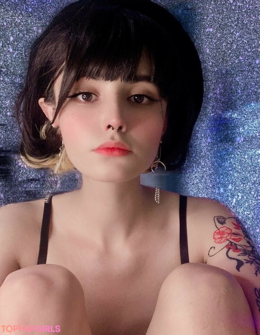 Naakte gelekte OnlyFans-foto van Loona #502