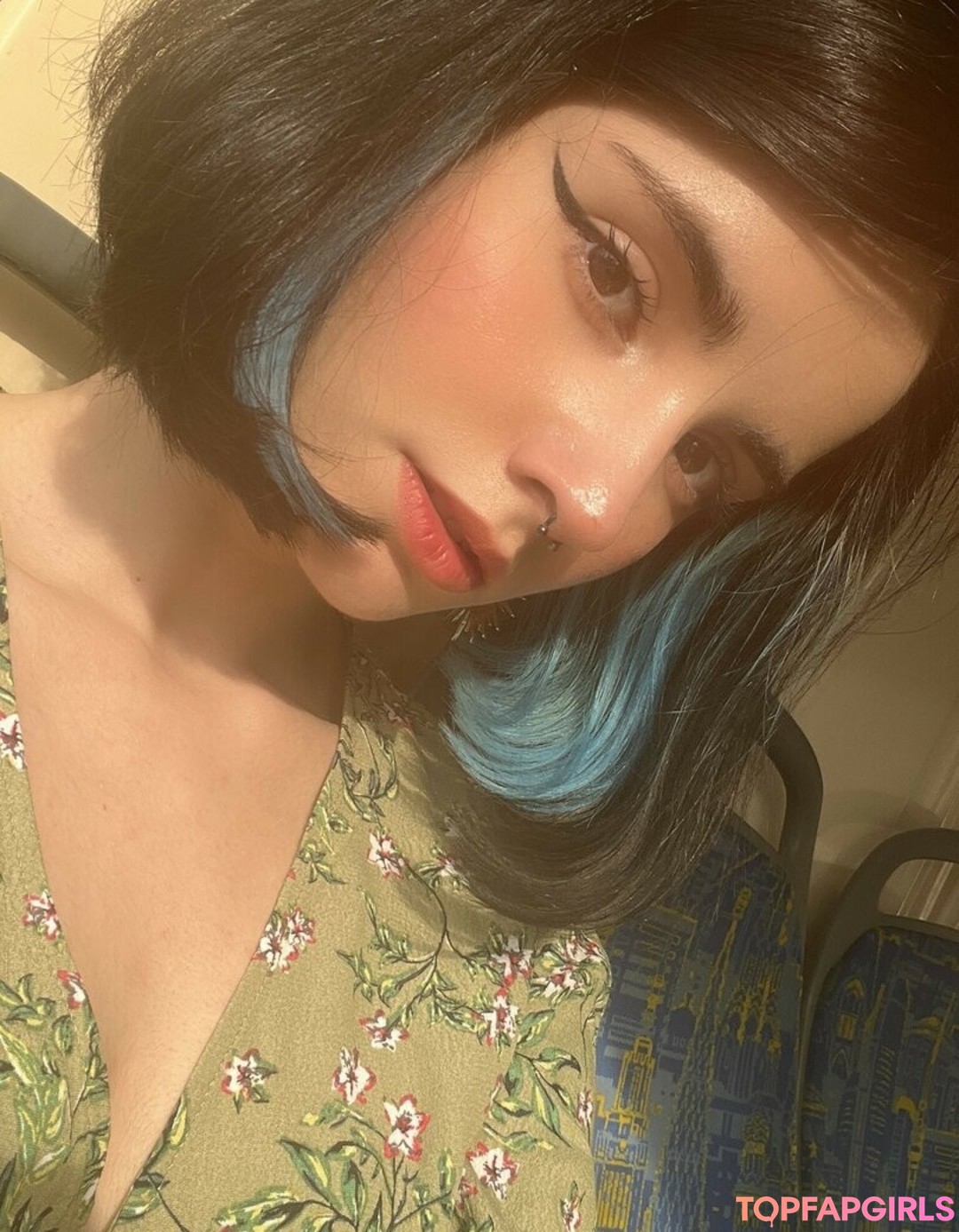 Naakte gelekte OnlyFans-foto van Loona #541