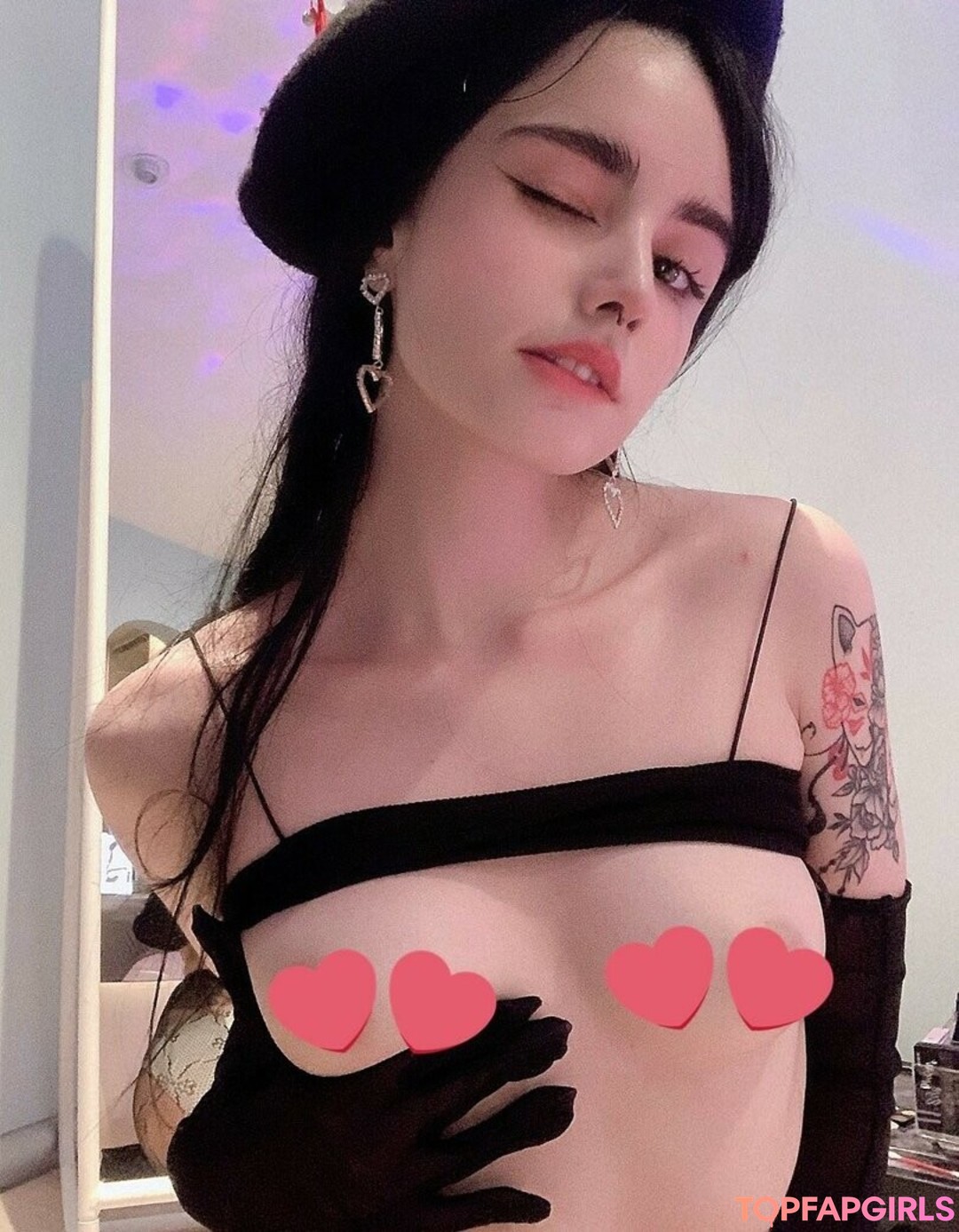 Naakte gelekte OnlyFans-foto van Loona #563