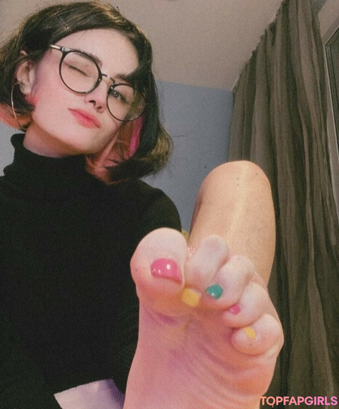 Naakte gelekte OnlyFans-foto van Loona #623