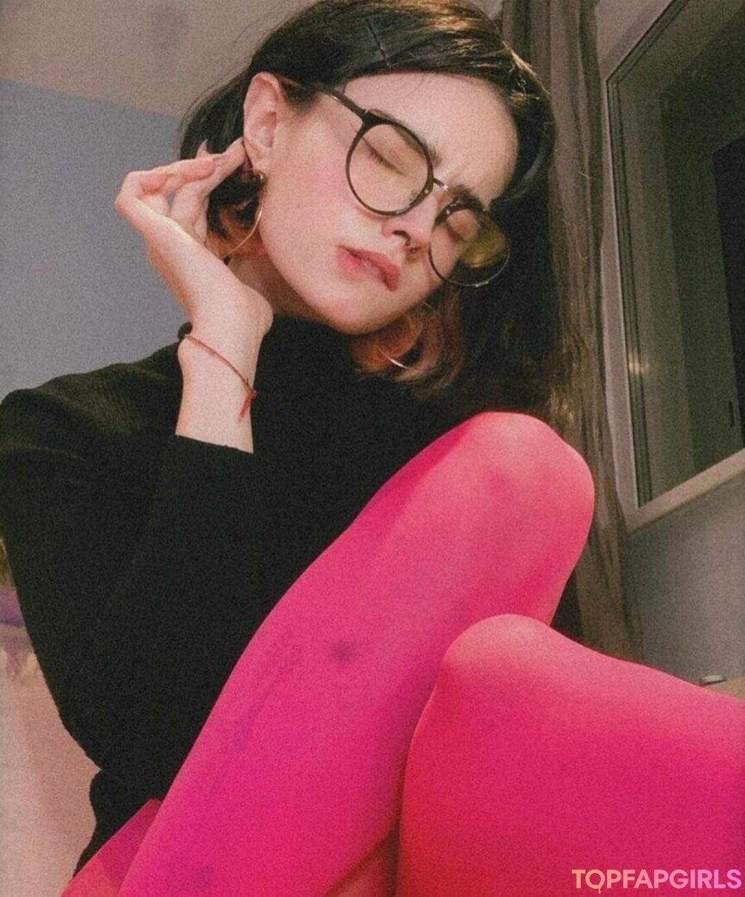 Naakte gelekte OnlyFans-foto van Loona #635