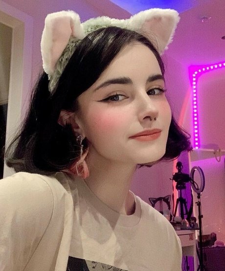 Loona