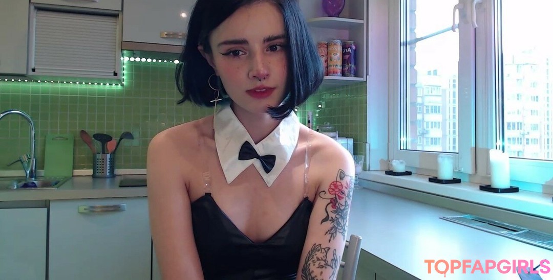 Naakte gelekte OnlyFans-foto van Loona #848