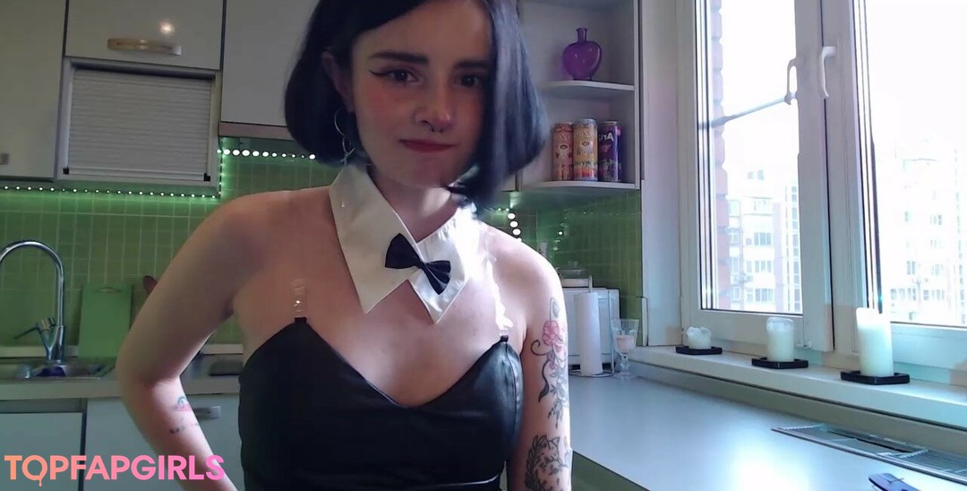 Naakte gelekte OnlyFans-foto van Loona #872