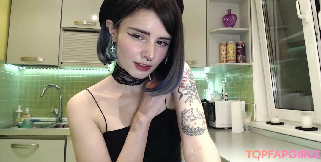 Naakte gelekte OnlyFans-foto van Loona #905