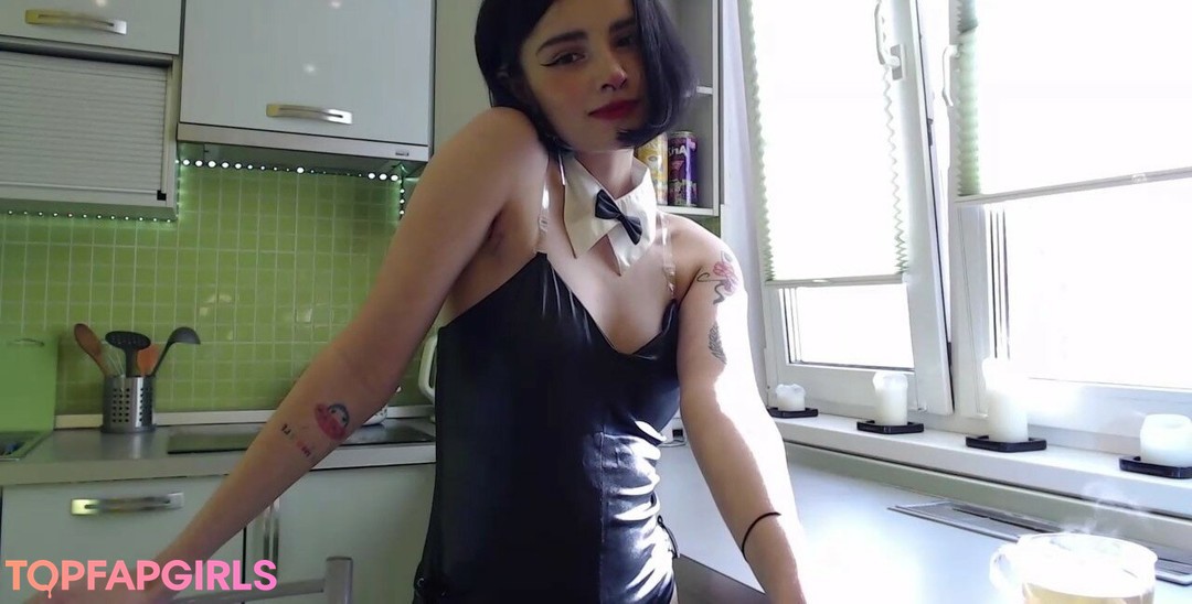 Naakte gelekte OnlyFans-foto van Loona #940