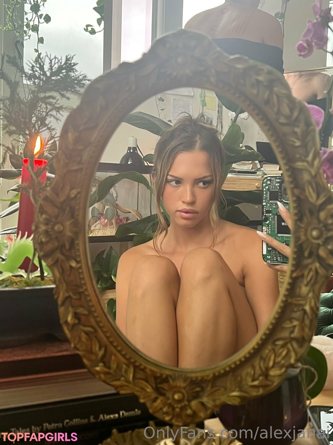 Naakte gelekte OnlyFans-foto van Alex Janai #26
