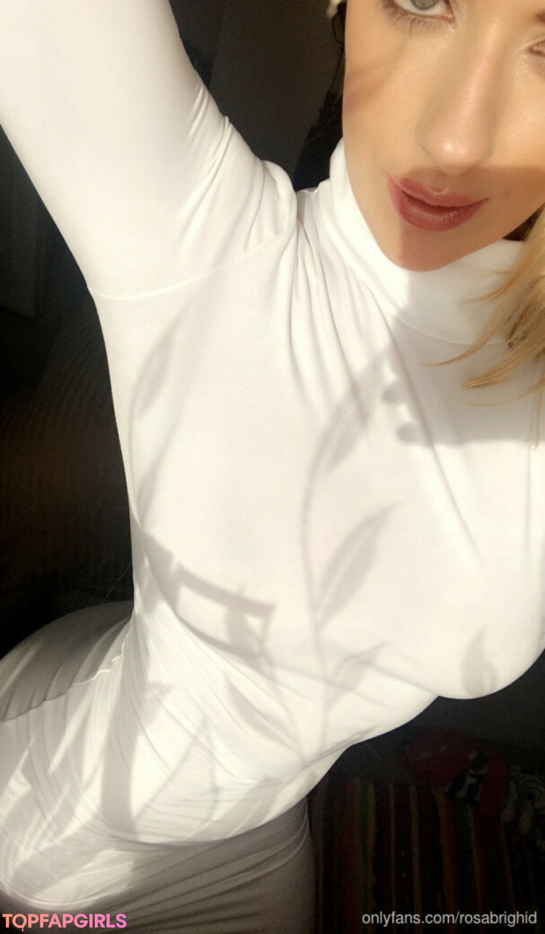 Naakte gelekte OnlyFans-foto van Rosa Brighid #228