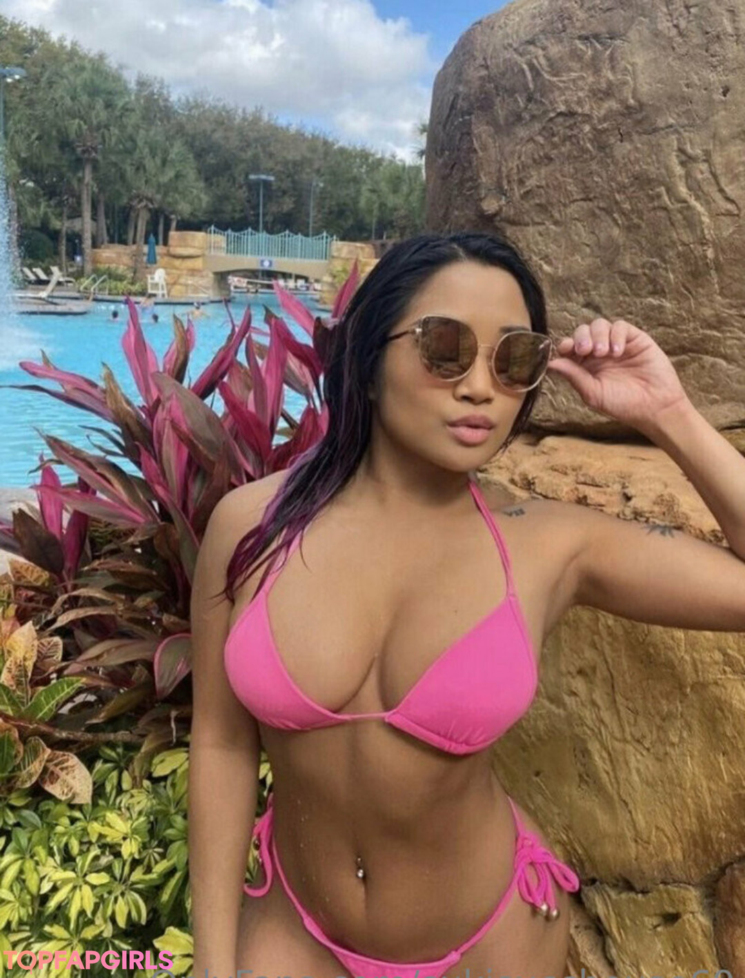 Naakte gelekte OnlyFans-foto van Suki #1216