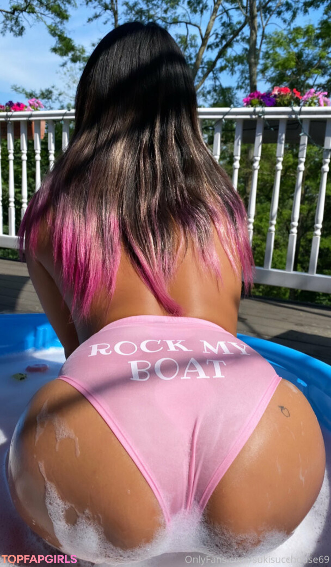 Naakte gelekte OnlyFans-foto van Suki #295