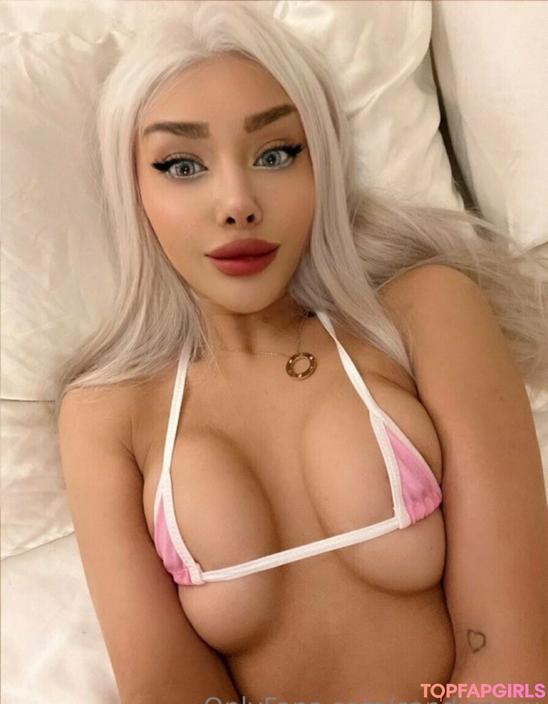 Naakte gelekte OnlyFans-foto van Candice Kloss #59
