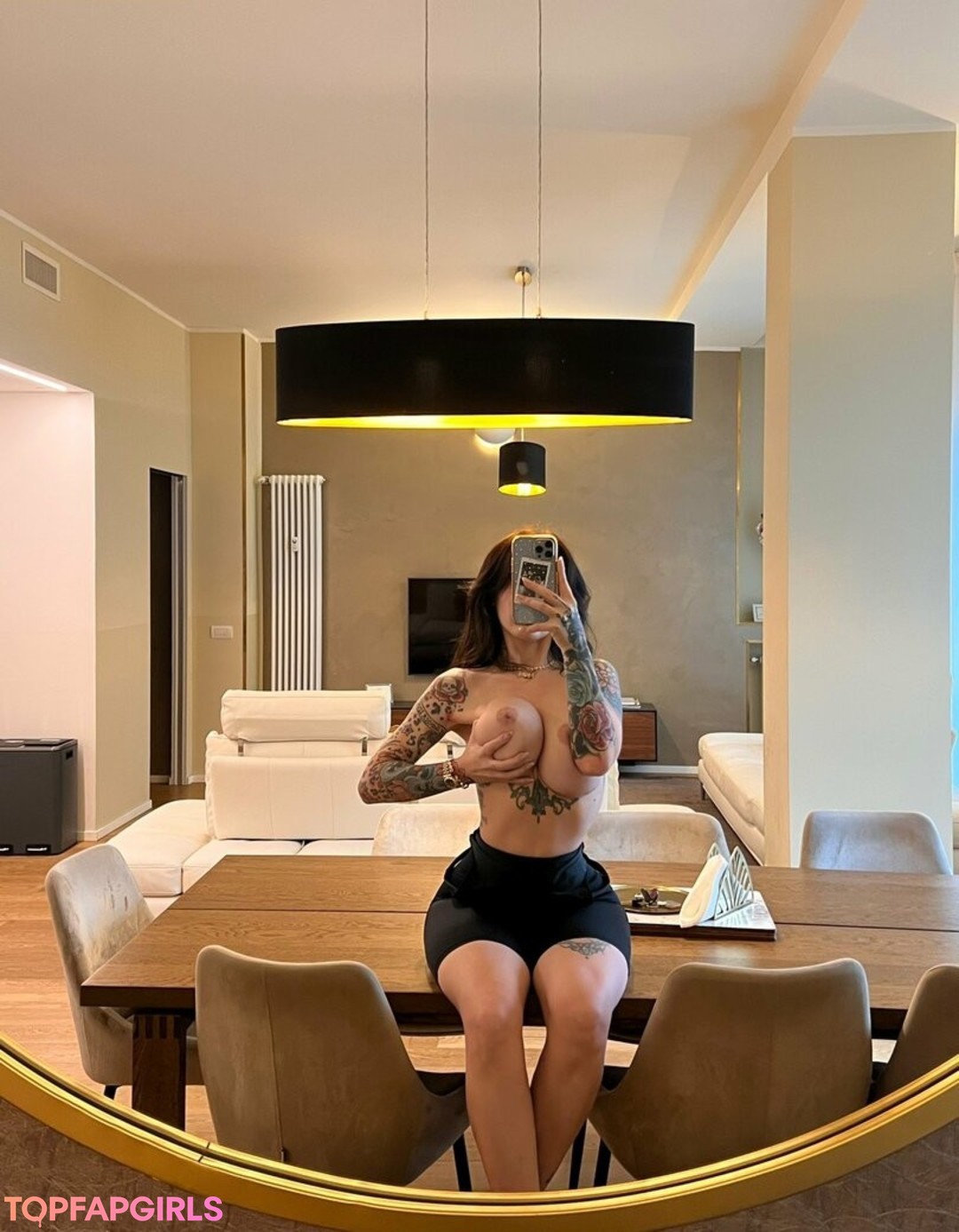 Naakte gelekte OnlyFans-foto van Alex Mucci #434