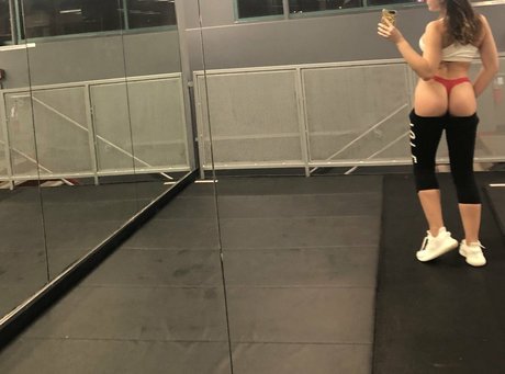 Naakte gelekte OnlyFans-foto van Blair Williams