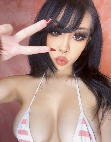 Naakte gelekte OnlyFans-foto van Okaasan