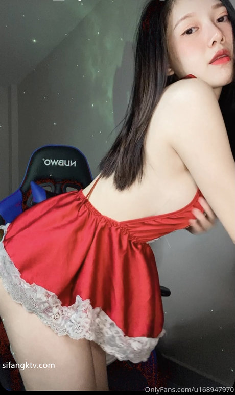Naakte gelekte OnlyFans-foto van Ndream