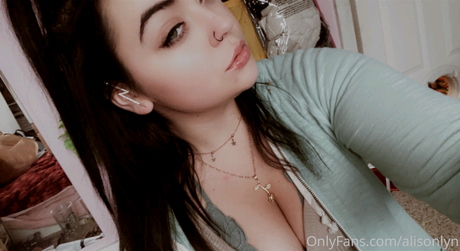 Naakte gelekte OnlyFans-foto van Alisonlyn