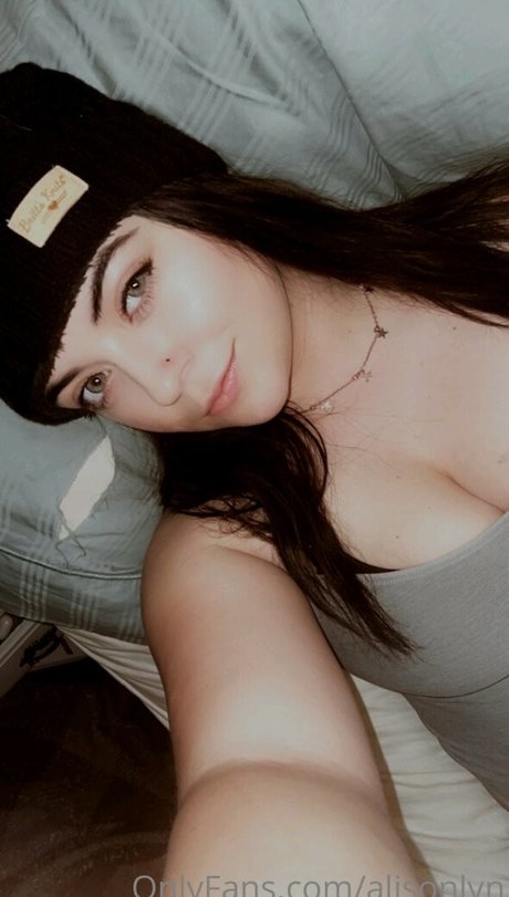 Naakte gelekte OnlyFans-foto van Alisonlyn