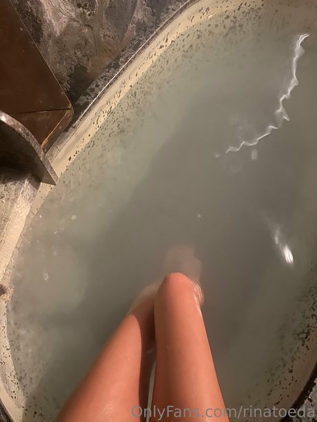 Naakte gelekte OnlyFans-foto van Rina Toeda